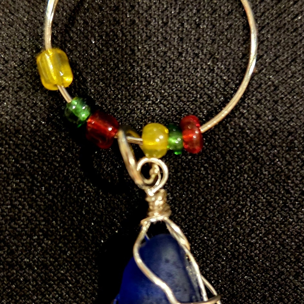 Sea Glass Wire-Wrapped Wine Charms - Green, White, Black, Blue - Picture 5 of 7